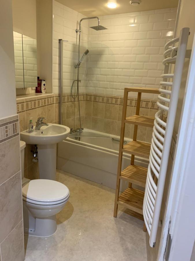 Entire Town Centre 2 Bedroom Apartment Very Close To Beach Μπόρνμουθ Εξωτερικό φωτογραφία