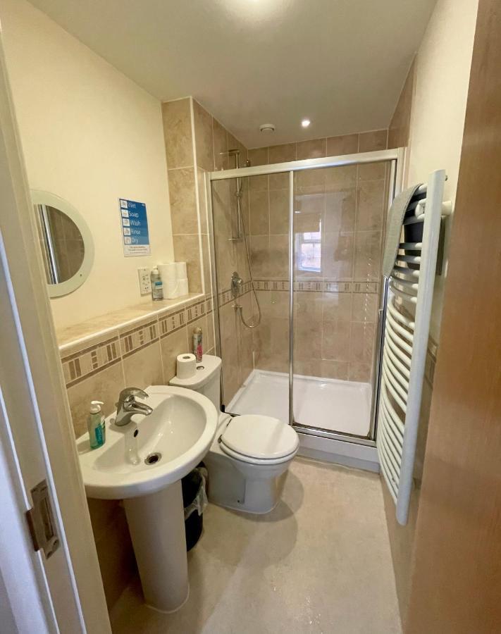 Entire Town Centre 2 Bedroom Apartment Very Close To Beach Μπόρνμουθ Εξωτερικό φωτογραφία