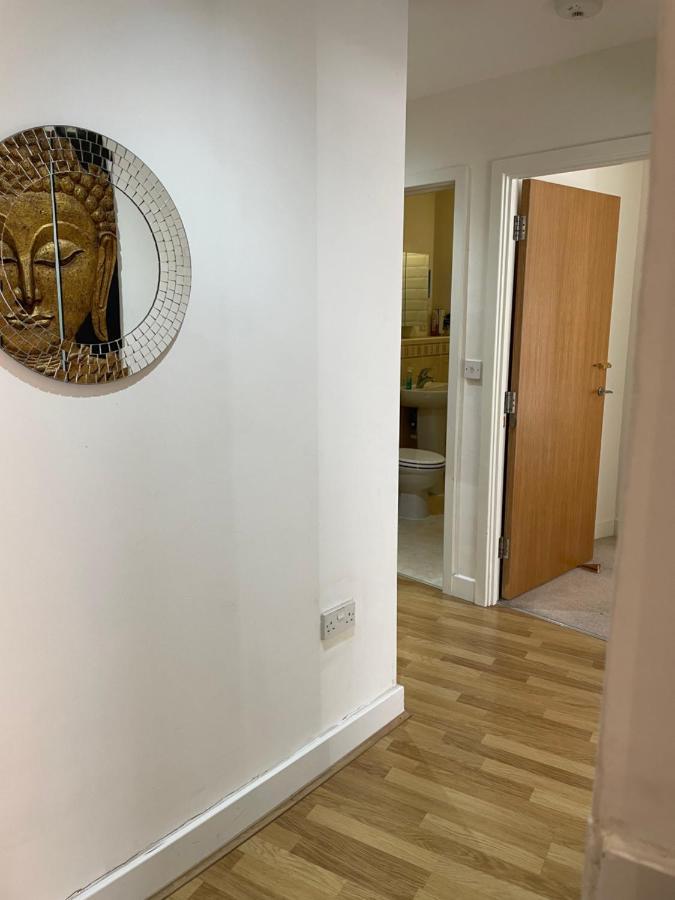 Entire Town Centre 2 Bedroom Apartment Very Close To Beach Μπόρνμουθ Εξωτερικό φωτογραφία