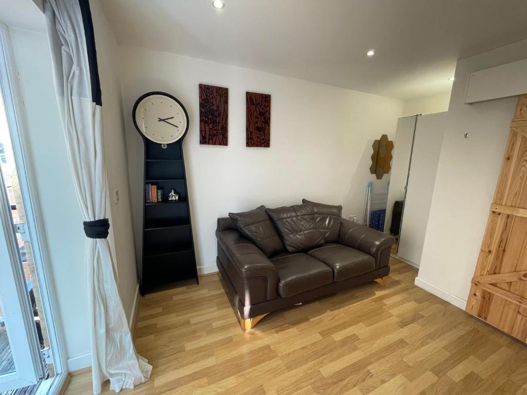 Entire Town Centre 2 Bedroom Apartment Very Close To Beach Μπόρνμουθ Εξωτερικό φωτογραφία